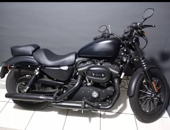 HARLEY-DAVIDSON SPORTSTER IRON 883 